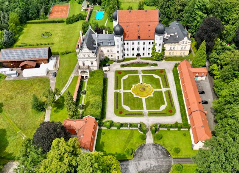 Schloss Maxlrain, Germany